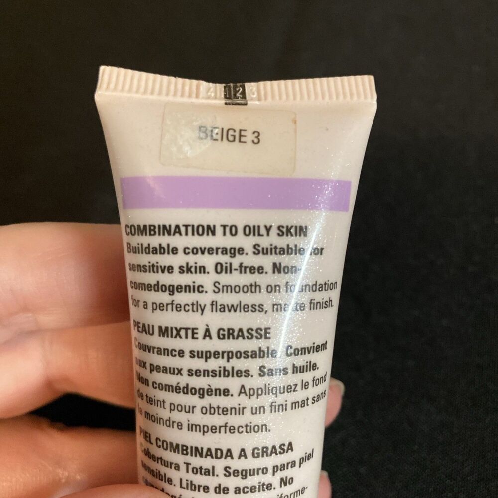 Mary Kay Timewise Matte Wear Liquid Foundation Beige 3 - Picture 3 of 3